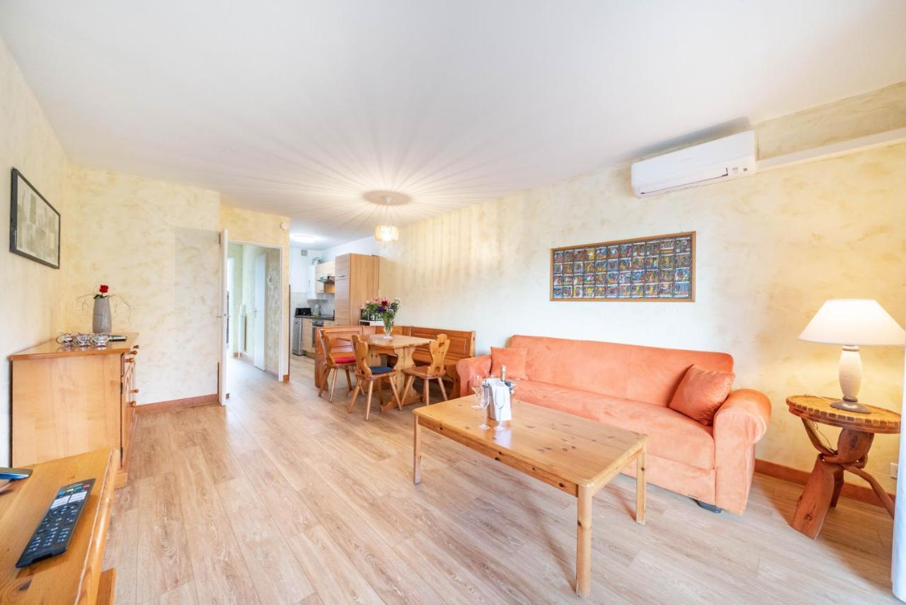 Spacious Apartment At A 5 Min Walk From The Beach Антіб Екстер'єр фото