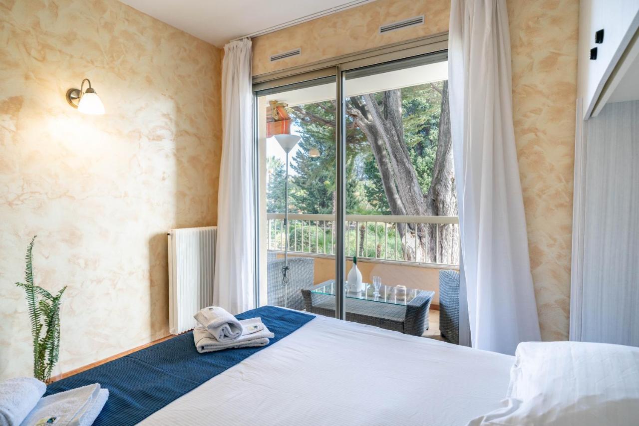Spacious Apartment At A 5 Min Walk From The Beach Антіб Екстер'єр фото